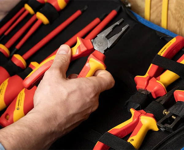 11 Piece Insulated Tool Kit