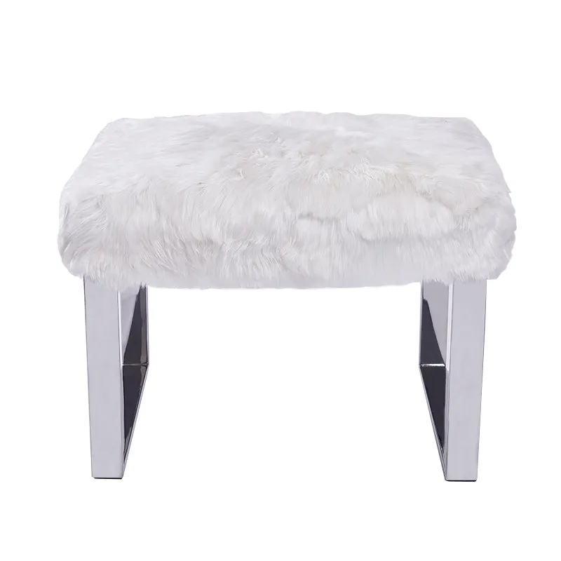Ariana Stool