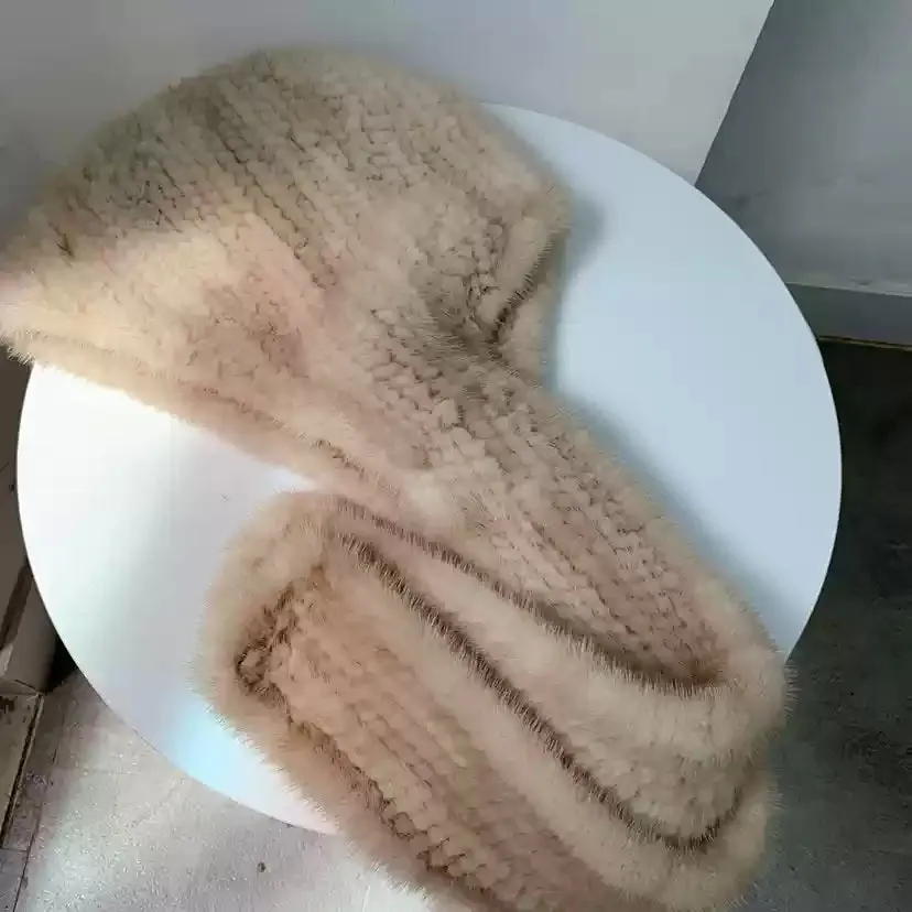 Mink hat scarf integrated inside and outside plush thickened style not picky head circumference natural color mink snow hat cold resistance warm women