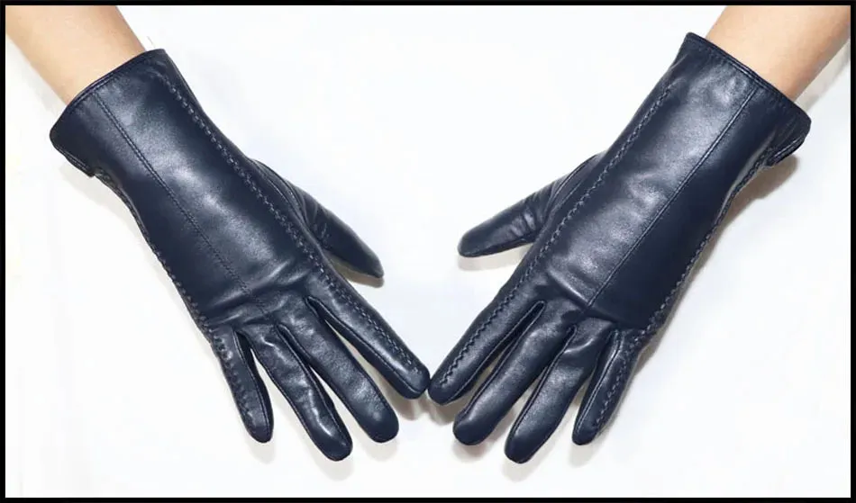 Women's Sheepskin Gloves Winter Warmth Plus Velvet Short Thin Touch Screen Driving Female Color Leather Gloves New High-end 2024