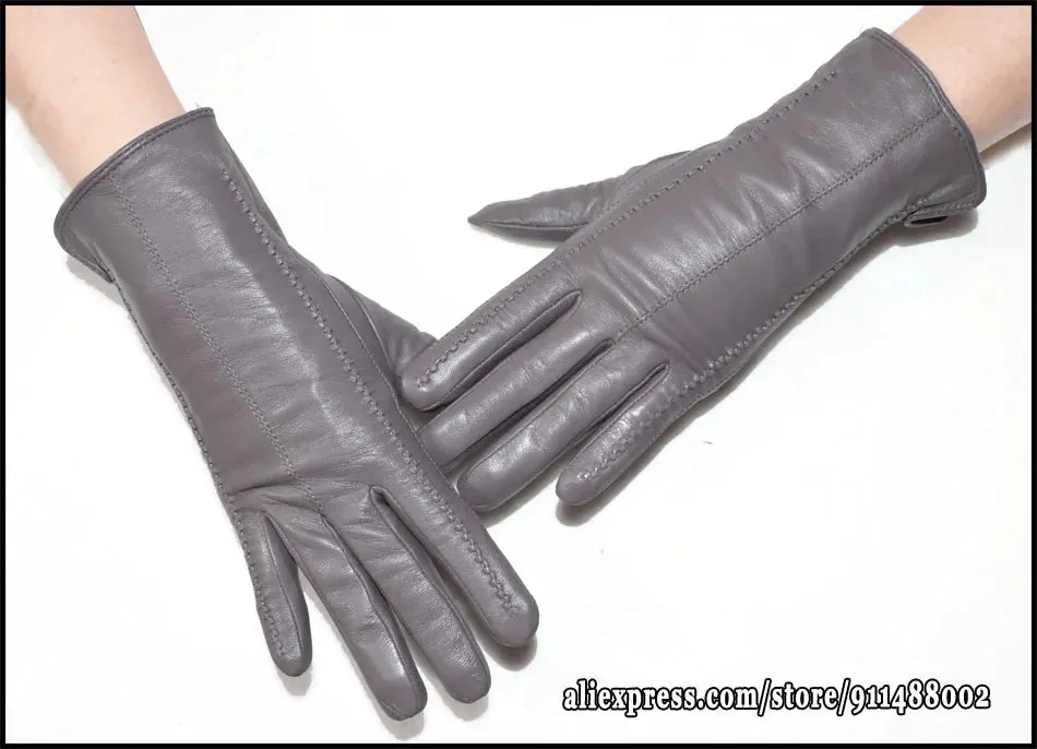 Women's Sheepskin Gloves Winter Warmth Plus Velvet Short Thin Touch Screen Driving Female Color Leather Gloves New High-end 2024