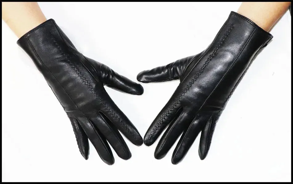 Women's Sheepskin Gloves Winter Warmth Plus Velvet Short Thin Touch Screen Driving Female Color Leather Gloves New High-end 2024