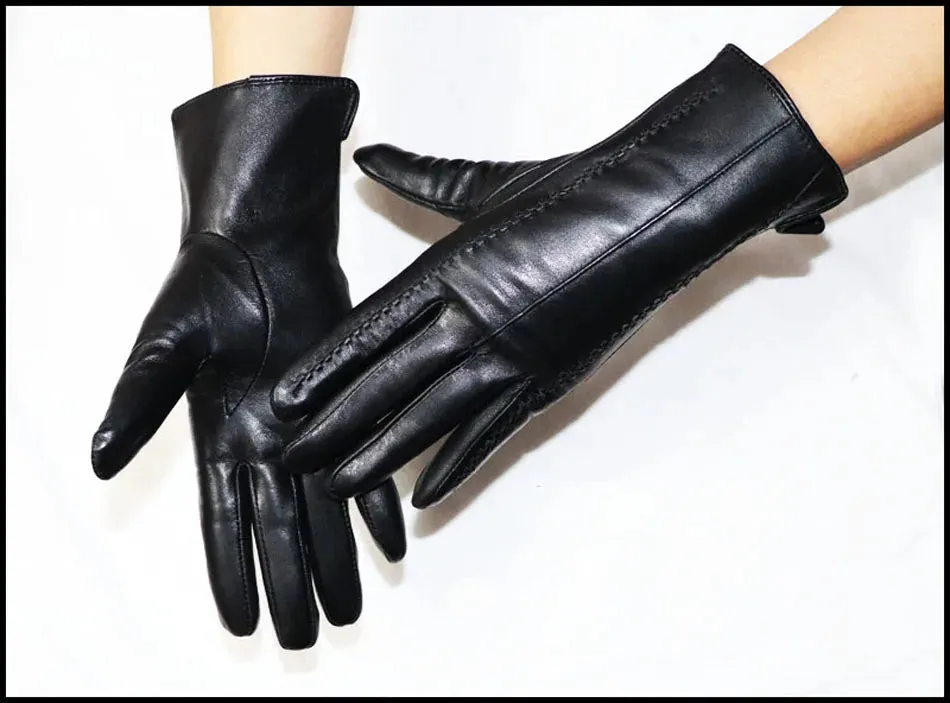 Women's Sheepskin Gloves Winter Warmth Plus Velvet Short Thin Touch Screen Driving Female Color Leather Gloves New High-end 2024