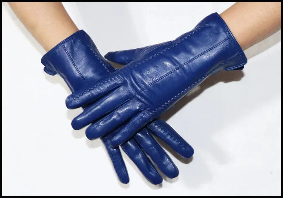 Women's Sheepskin Gloves Winter Warmth Plus Velvet Short Thin Touch Screen Driving Female Color Leather Gloves New High-end 2024